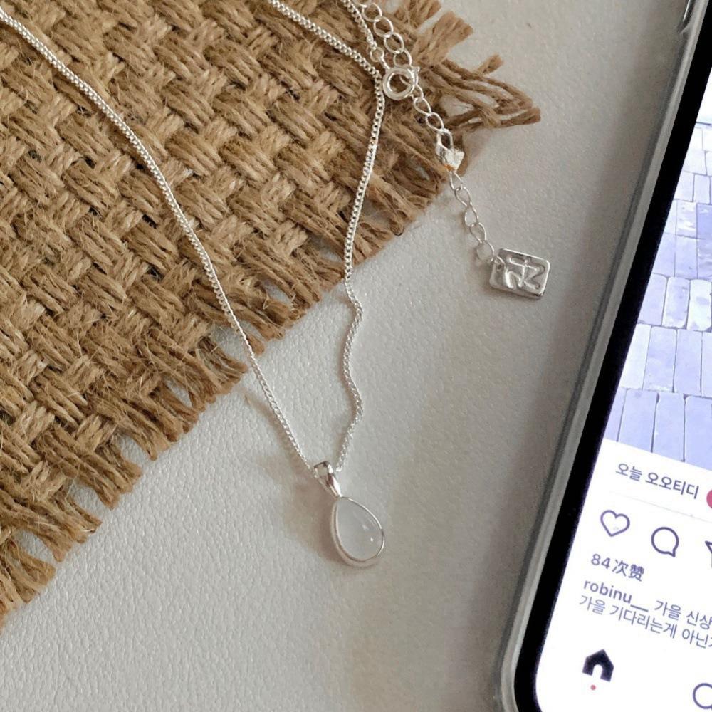 Korean version sterling silver oval white chalcedony necklace ins wind versatile neck chain collarbone chain