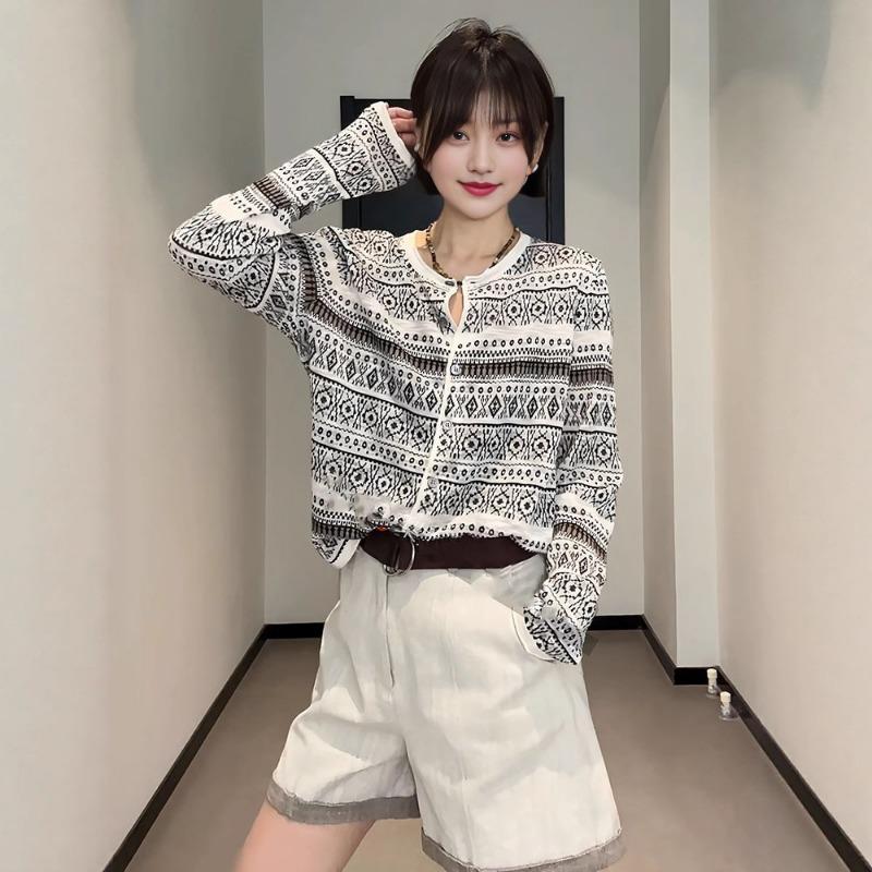 

Large Size Design Sense of Small Fragrance Style Sweater Women s Early Autumn New Loose Cardigan Jacket Top Onesize белый