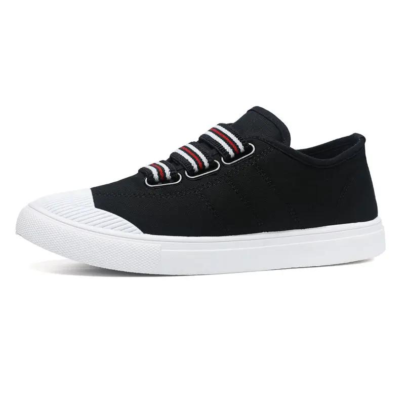 Fashion Canvas Sneakers Summer Korean Style Round Toe Slip-on Men's Casual Shoes Low Price Breathable Trends 2025 Non-leather Male Shoe