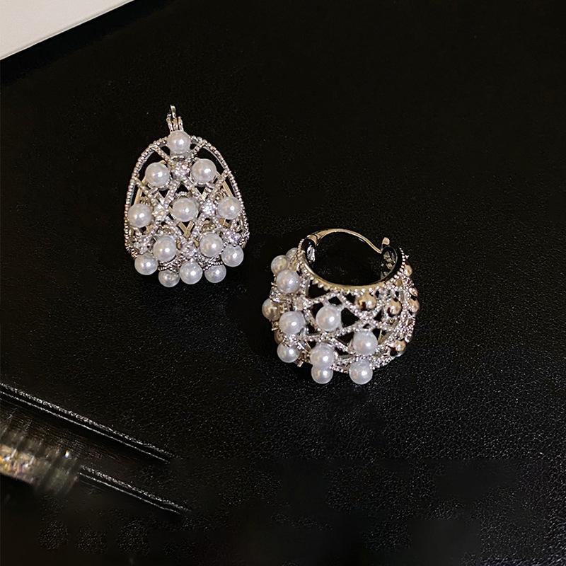 

Жемчужные серьги-клипсы в форме буквы U, полые, колыбельные, модные, легкая роскошь, высокого класса, темпераментные, нишевые, универсальные серьги