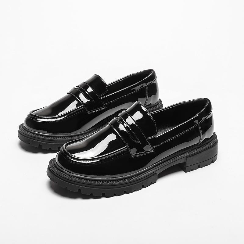 Retro small leather shoes women's British style 2025 new spring soft-soled shoes platform patent leather loafers black single shoes