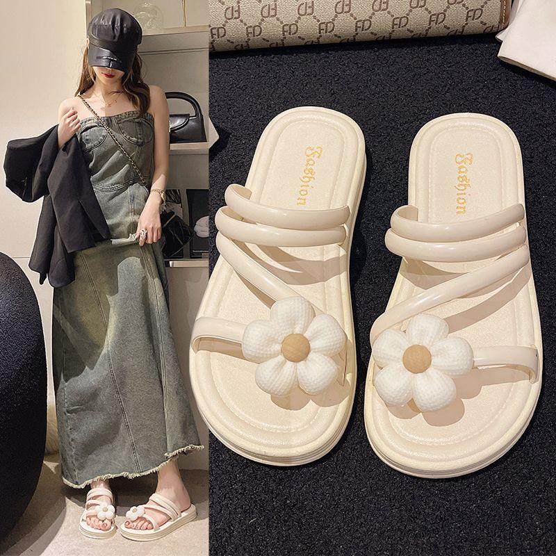 Slides Open Toe Summer 2024 Cute Shoes Thick Women's Slippers and Ladies Sandals Kawaii Off White Round Platform Normal on Offer