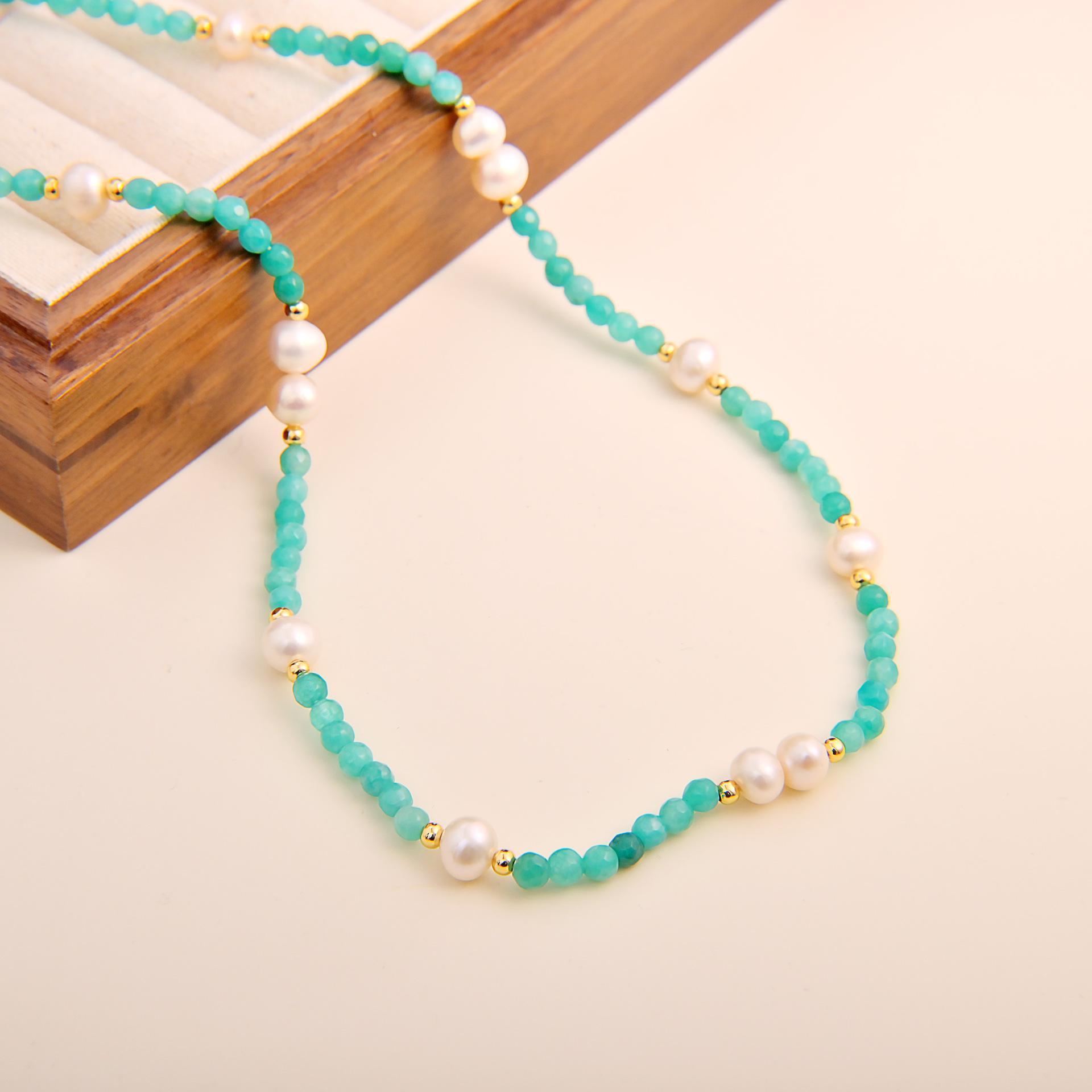 Chinese Style Natural Freshwater Pearl Beaded Necklace for Women - Retro Light Luxury Design Inlaid Pearl жемчужный
