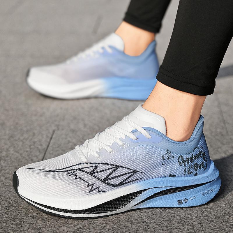 

Кроссовки для бега на карбоновой доске 2025 года, новинка лета 2025 года, дышащие и легкие мужские и женские кроссовки для бега, сверхлегкие спортивные кроссовки для мужчин 44