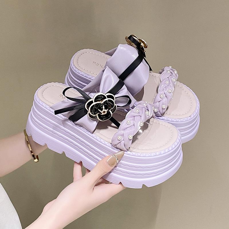 Thick-bottomed cool slippers for women's summer wear, new with skirts, soft-bottomed heightening muffin, beach sandals