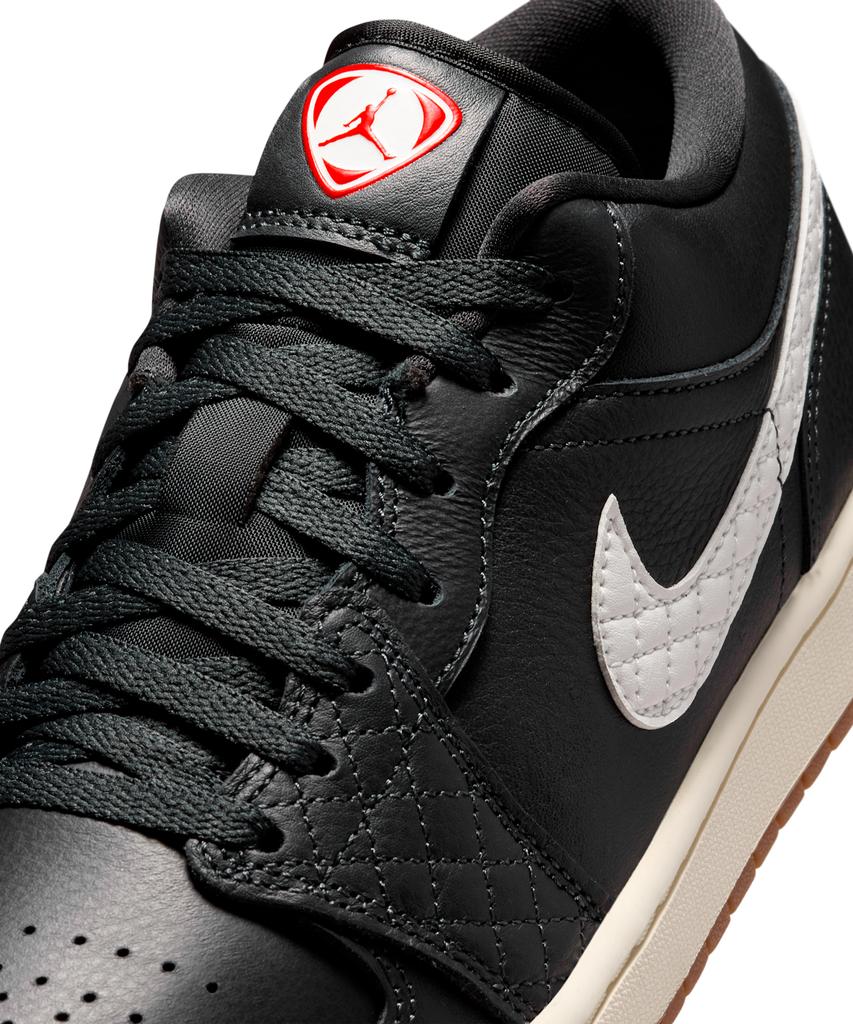 Nike Air Jordan 1 Low Se M - Off Noir:University Red:Game Royal:Sail / Io2047-001