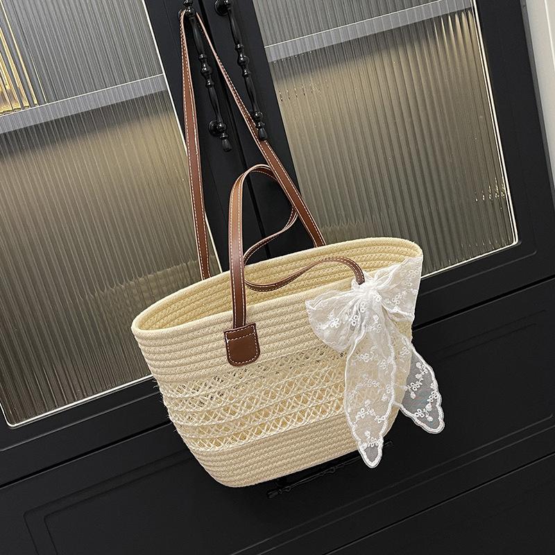 

Woven women s bag new casual high-end sense large-capacity striped hollow pastoral style beautiful single shoulder armpit bag No silk scarf