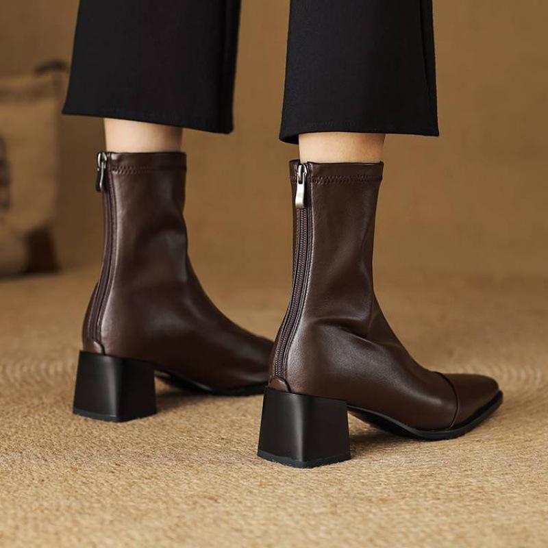 Versatile New Cowhide Knight Boots Women's Non-slip Large Size Medium Heel Autumn and Winter Leather Medium Boots Square Head Solid Color Women's Boot