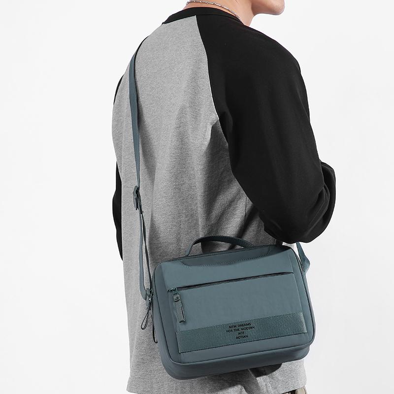 Men's Outdoor Lightweight Bag Travel Bag Shoulder Crossbody Bag