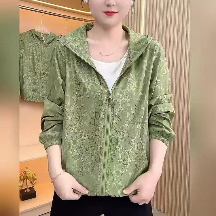 2026 Women's Casual Outdoor Sun Protection Hooded Jacket - Solid Color, Lightweight, Zipper Closure