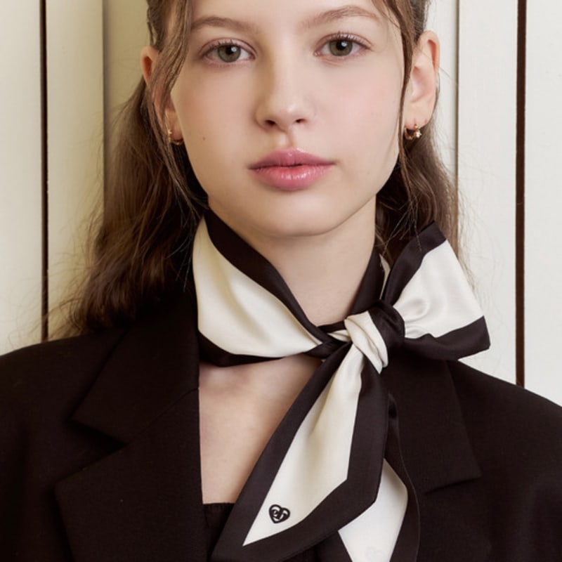 

ENGBROX classic heart twilly silk scarf_3 colors black