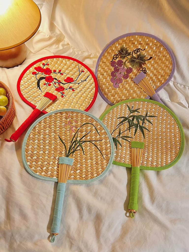 Hand-Woven Fan Archaistic Circular Fan Summer Portable Small Fan Hanfu Ancient Costume Round Fan Summer Embroider Palm-Leaf Fan