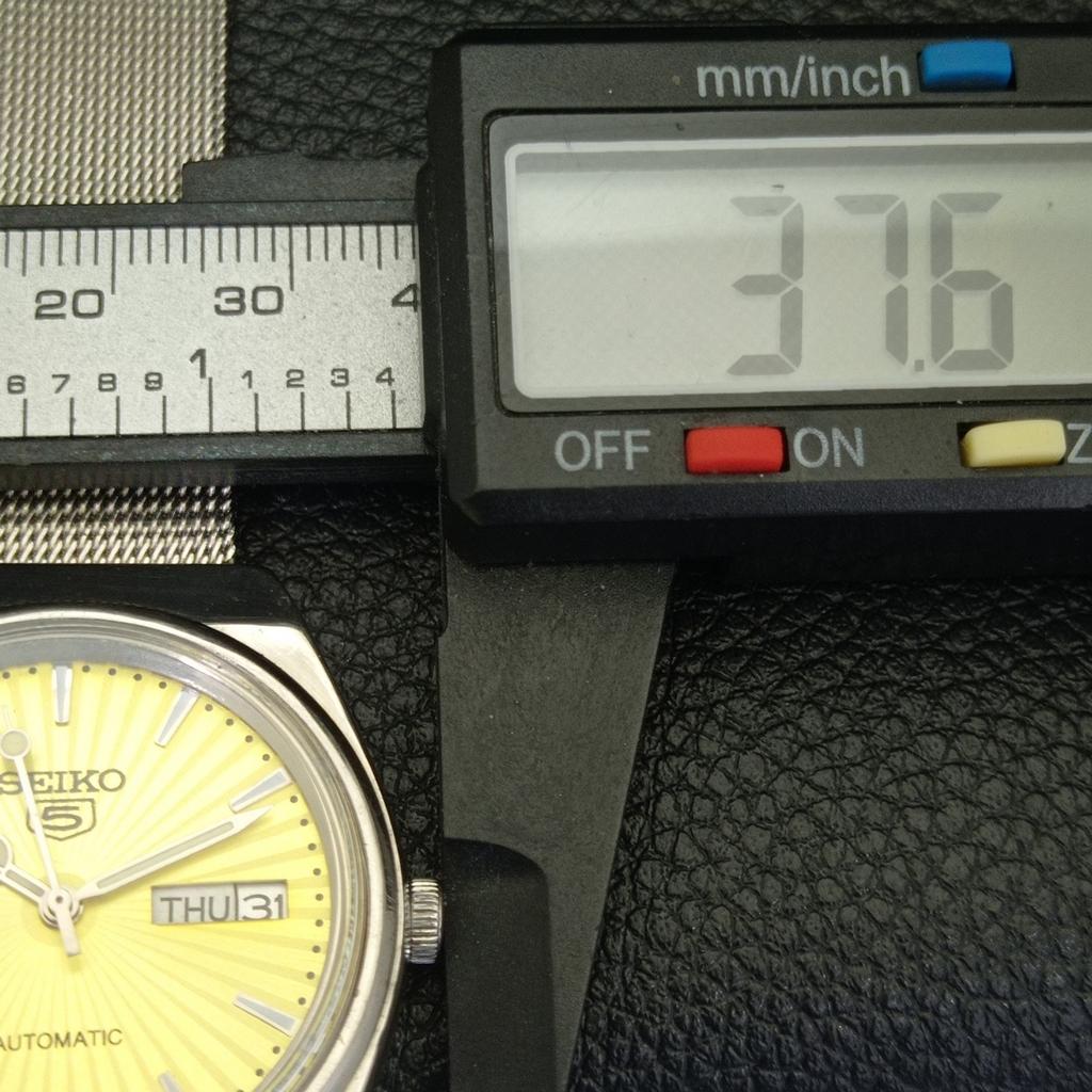 VINTAGE SEIKO 5 AUTOMATIC 6309A JAPAN MENS GOLDEN COLOR DIAL WATCH a701515-5 R206b-a701515