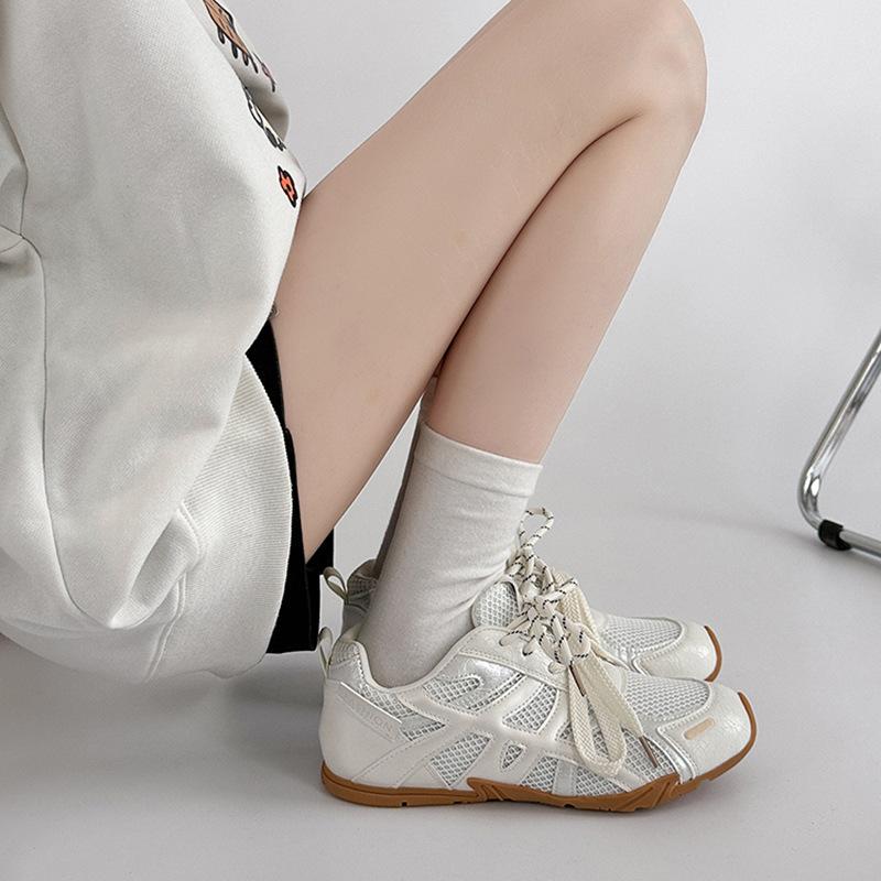 2025 new summer retro splicing mesh lace-up German training shoes women's sports flat-bottomed versatile breathable casual board shoes