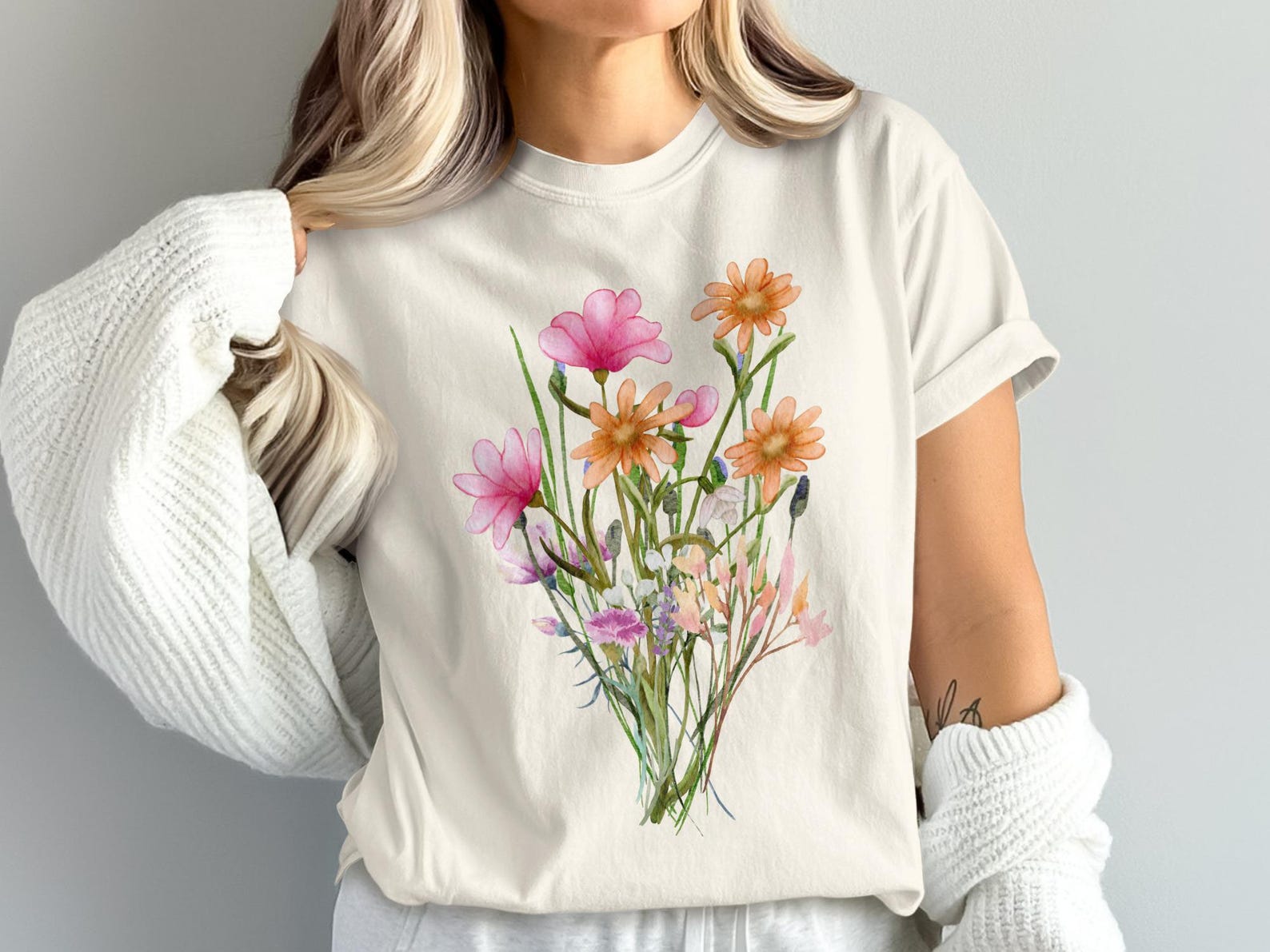 Watercolor Wildflower Bouquet T-Shirt, Cottagecore Floral Tee, Botanical Nature Lover Shirt L