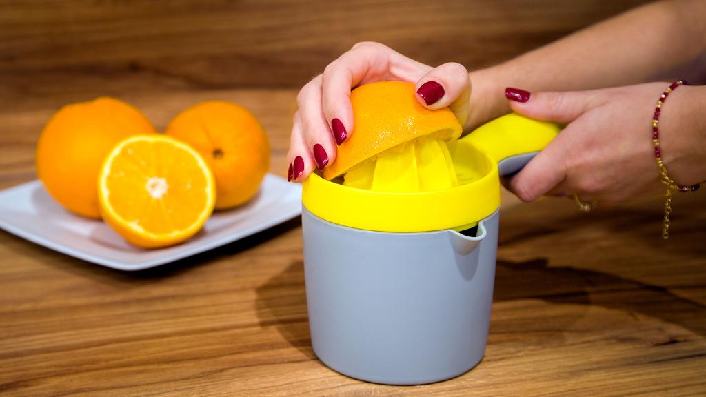 Presse-agrumes manuel Teesa