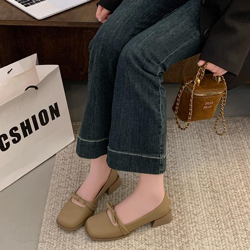 Leather Shallow Mouth Square Head Single Shoes Women's Low Heel Square Heel Small Leather Shoes Spring and Autumn Soft Sole Bow Mary Jane Shoes