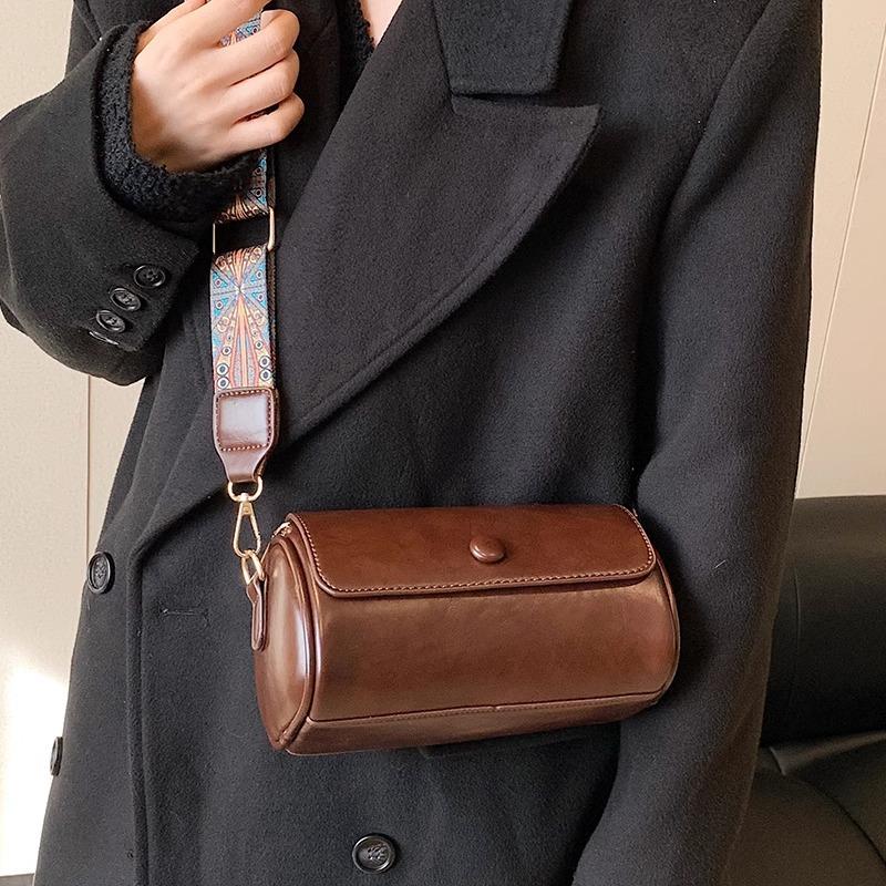 Retro Small Bag Women's Bag Niche 2025 New Fashion Versatile Broadband Shoulder Explosion Cylinder Bag Messenger Bag