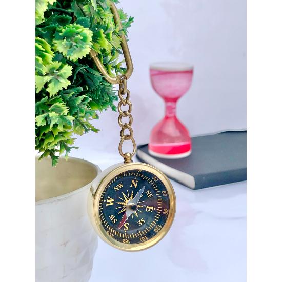 Breloc din alamă nautică antică – Design de busolă de lucru – Cadou perfect pentru aventurieri!