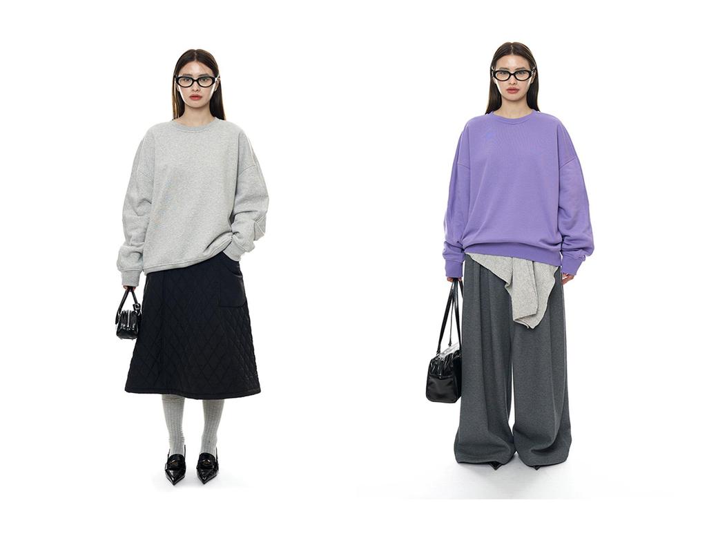 Louvre Winter Korean INS Oversized Leisure Sports Plus Velvet Warm Sweater: Skin-Friendly, Loose-Fit Women's Top.