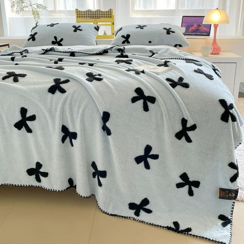 Cute Bow Knot Thickened Coral Fleece Blanket,Warm  Office Nap Blanket, Winter Milk Fleece Blanket, Dormitory Cover Bed Blanket