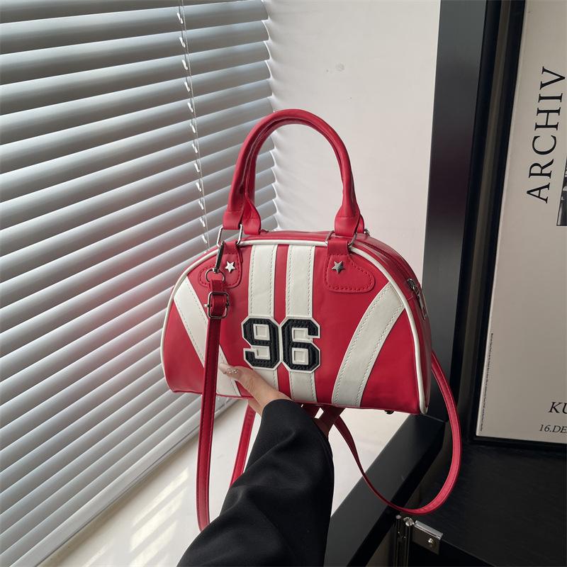 

Japan and South Korea Boston bag women s new trend handbag niche shoulder versatile messenger bag racing bowling bag красный