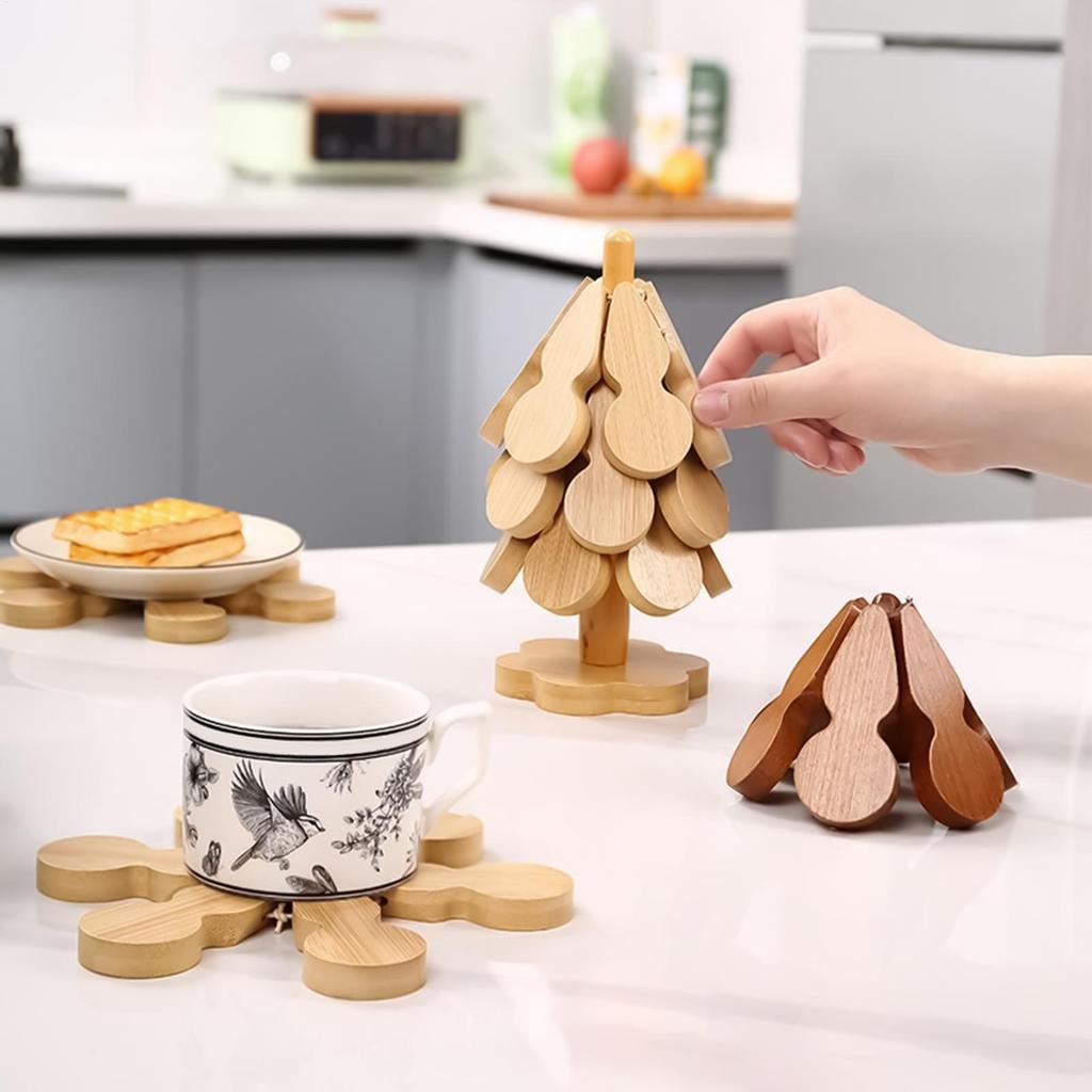 Wooden Coaster Foldable Christmas Tree Design Stand Wooden Trivets Decorative Anti Scald Heat Resistant Table Mat Cup Pad
