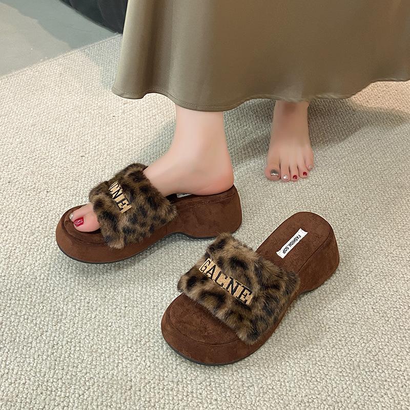 Small thick-soled heightened letter fluffy slippers Women wear Internet celebrities high-heeled leopard print plush one-word slippers in autumn and wi