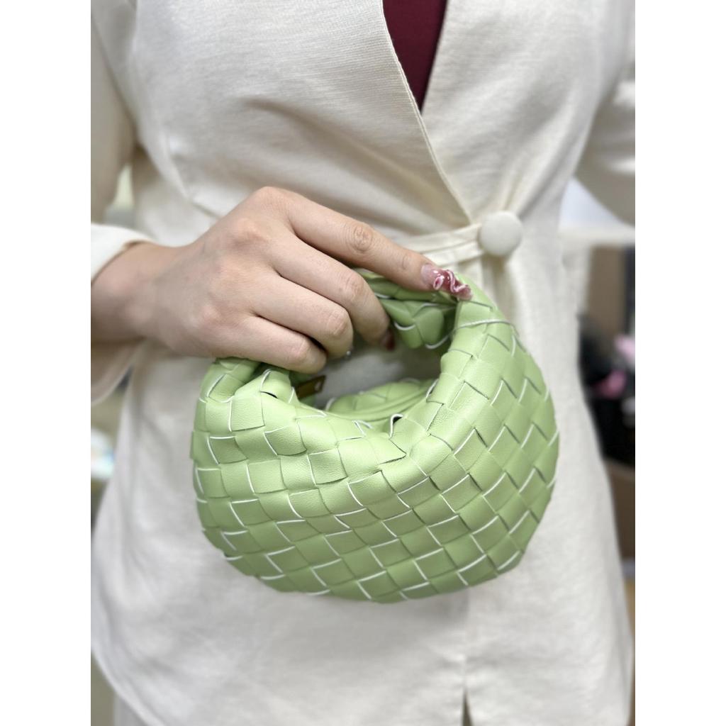 Popular Woven Bag 2025 Spring New Cloud Messenger Bag Versatile Mini Handbag Manufacturer Price