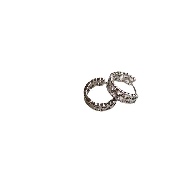Men's Trendy 2022 Knot & Heart Earrings - Stylish Hip-Hop Ear Buckles for Boys