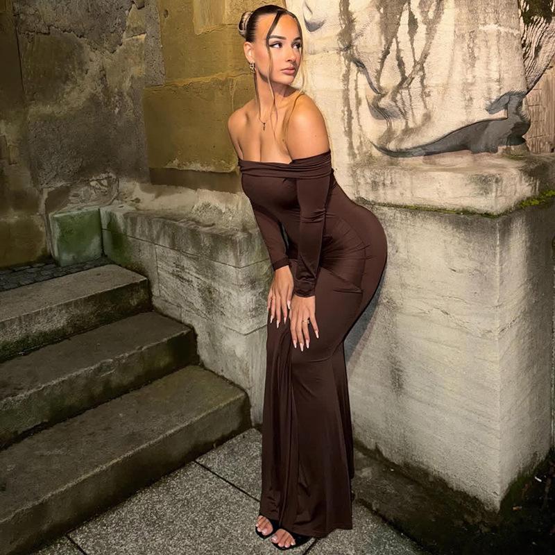 

Spring new European and American style fashion slim-fitting sexy backless one-word shoulder pleated hip-wrapped dress S темно-коричневого