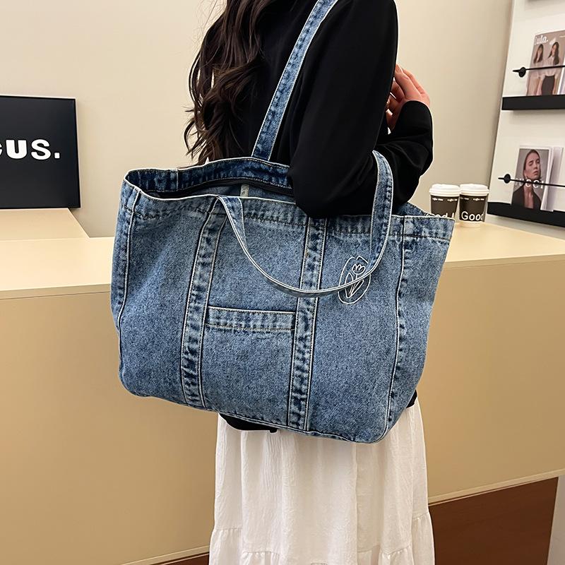 Personalized casual texture large-capacity bag 2025 spring new foreign style fashion trend women's shoulder tote bag