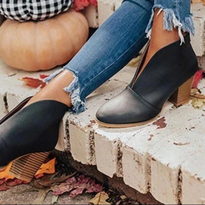 Large Size Middle Heel Chelsea Boots Autumn and Winter New Pointed Women's Boots