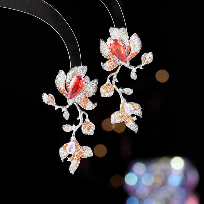 

Тяжелая промышленность преувеличенные атмосферные серьги новый цветок слегка инкрустированный цирконием банкетное элегантное платье с серьгами туфли