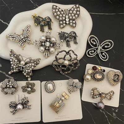 Retro Medieval Butterfly Flower Diamond Pearl Brooch Light Luxury Temperament Pin