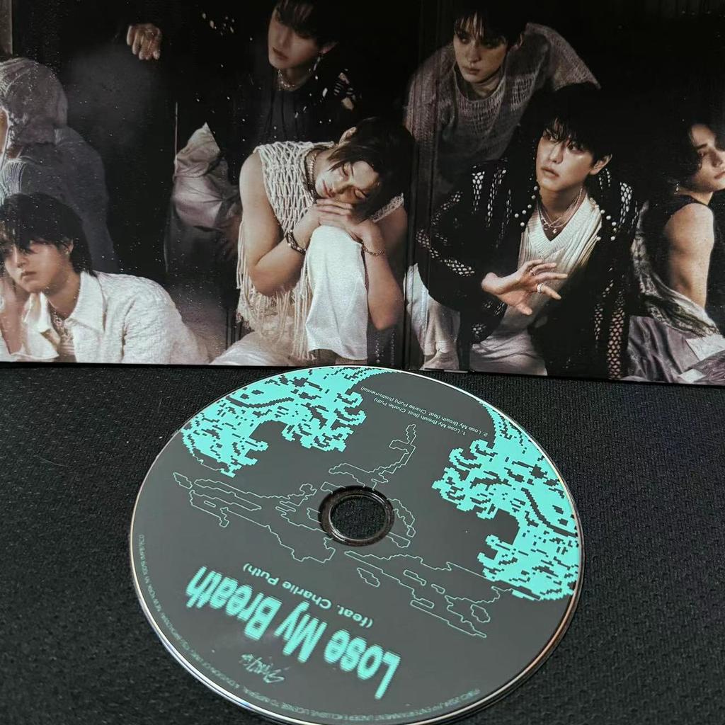 Straykids-LOSE MY BREATH (FEAT. CHARLIE PUTH) CD SINGLE,with AsiaPopGang Photocard