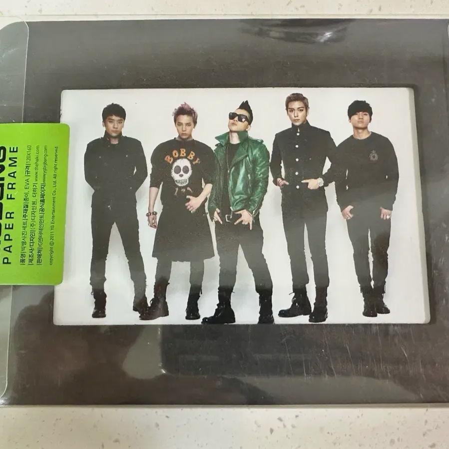 

Набор фотографий Big Bang Бумажная рамка