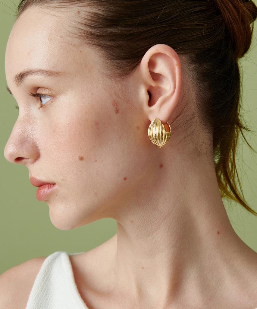 Matias Flower Bird Bold Earrings Gold