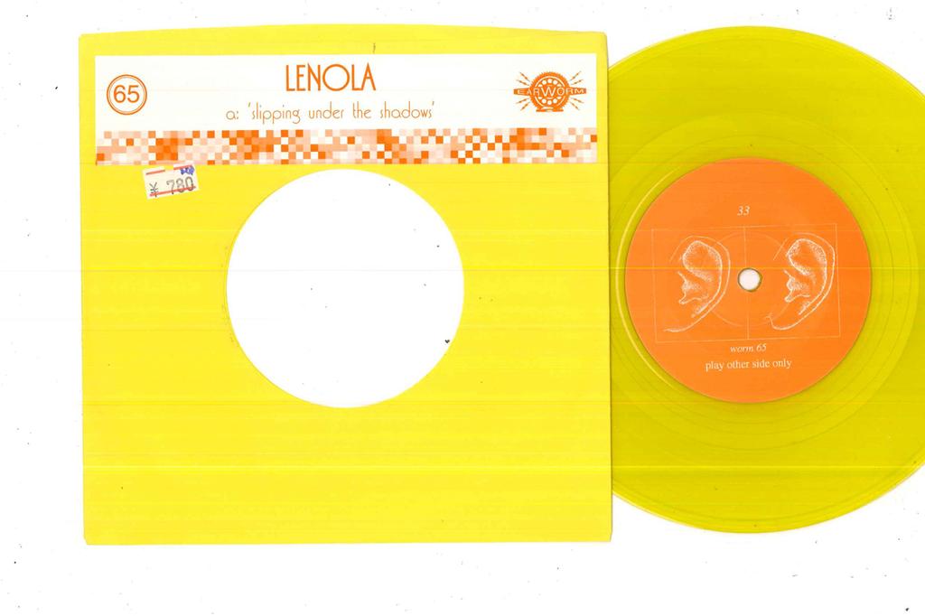 7inch Record LENOLA - Slipping Under The Shadows WORM65 EARWORM 2000 UK Rock Used