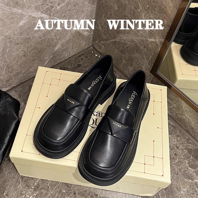 Retro British style small leather shoes women's 2025 spring and autumn new thick-soled one-pedal loafers popular black jk single shoes