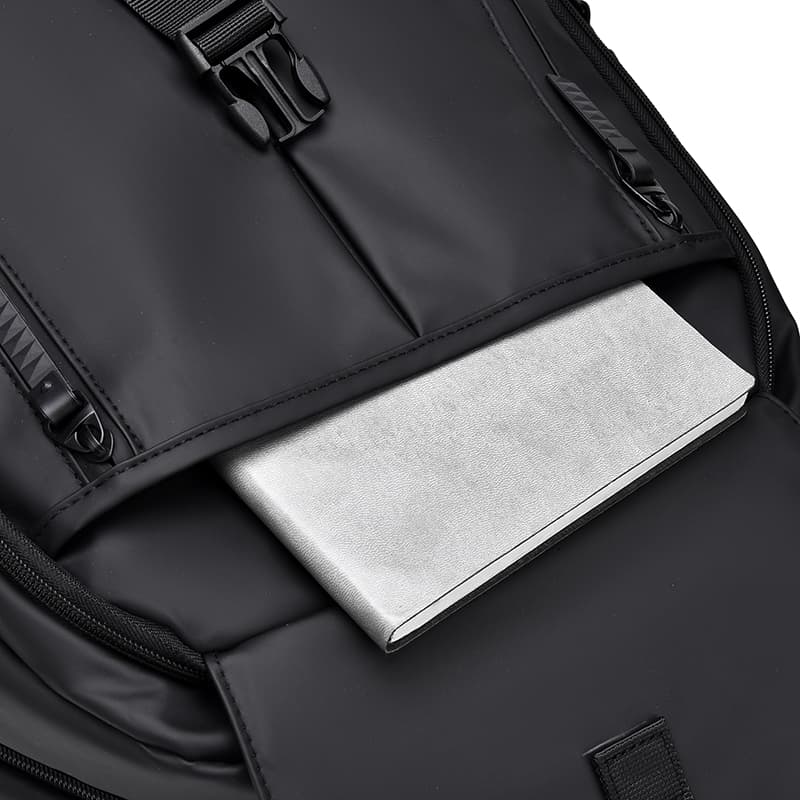 New Men's Leisure Travel Backpack Computer Bag