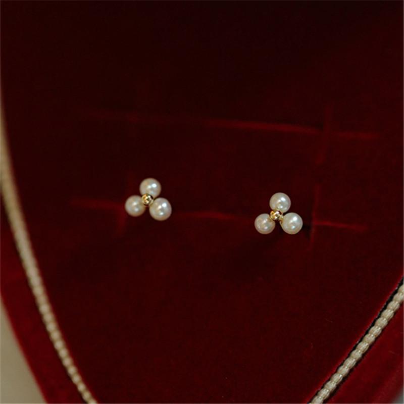 

925 Sterling Silver Gold Plated Korean Vintage Three Synthetic Pearl Stud Earrings for Women Simple Jewelry Accessories Gold