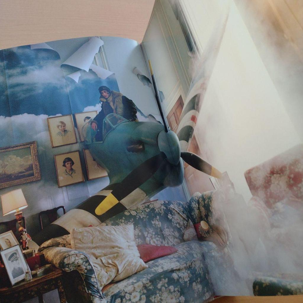 [USED] Tim Walker Story Teller