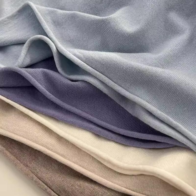 Early Spring New Extra Large Size 0kg Hemmed Semi-turtleneck Knitted Bottoming Shirt Women