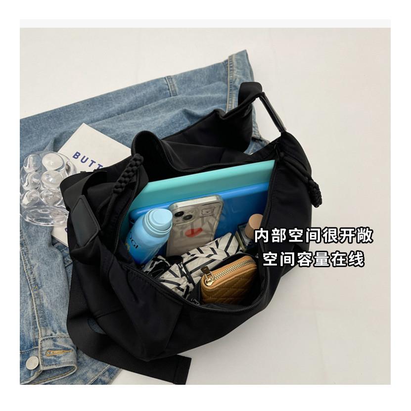 IELGY Fashionable All-Match Large-Capacity Casual Commuter Shoulder Bag Niche Simple Underarm Bag