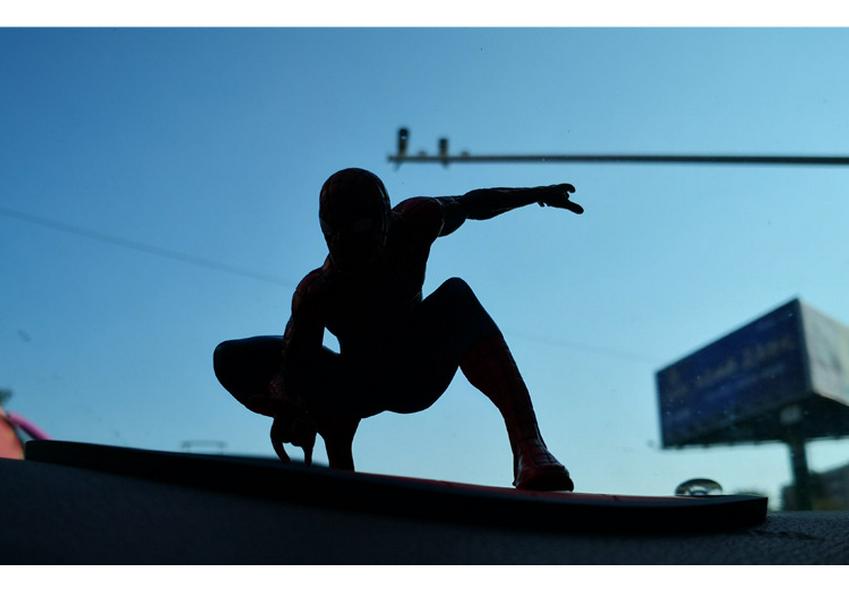 Classic Spider-Man Cake & Car Decoration - Spider Boy Birthday Gift & Car Interior Ornament