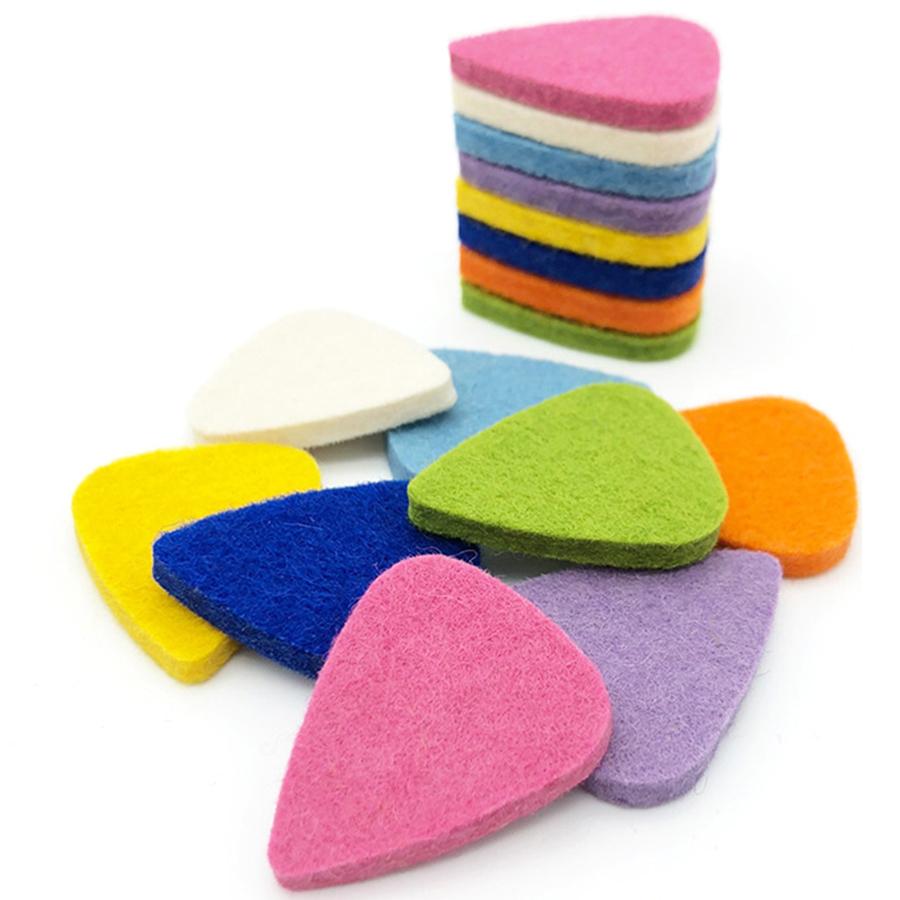 12pcs Color Felt Picks 3.5mm Thickness Durable Heart Shaped Picks for Guitar Ukulele Bass Musical String Instrument Accessories