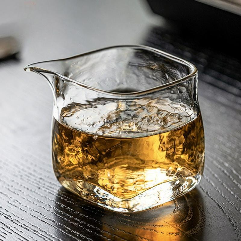 

Glass Fair Cup Heat Resistant Handmade Hammer Tea Dispenser Chahai Home Decoration Kungfu Teacup Ceremony Teaware Accessories 175ml