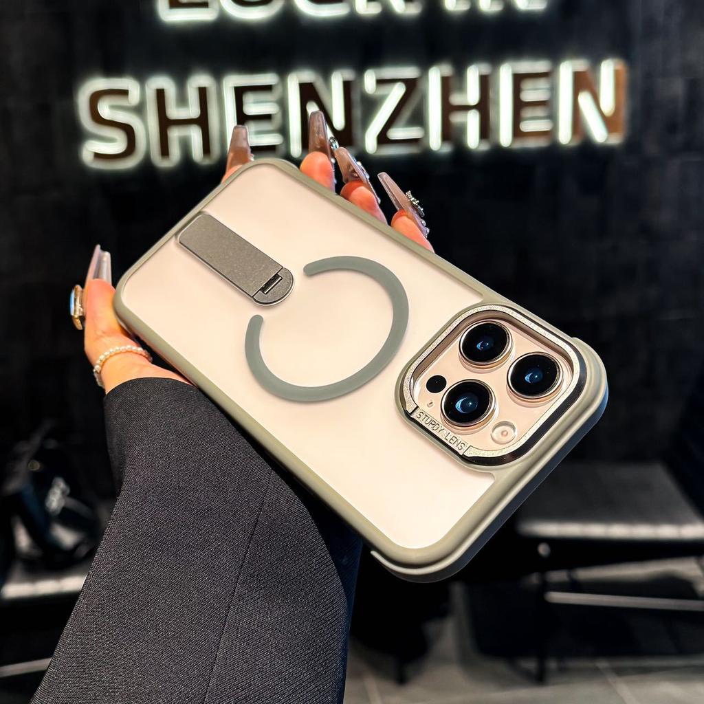 The new skin-sensitive magnetic suction bracket mobile phone case is suitable for Apple 16Promax hidden bracket with magnetic attraction 13/14.