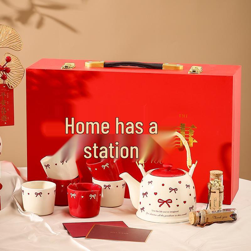 

Elegant Tea Set for Newlyweds: Perfect Wedding or Engagement Gift for Bride s Tea Ceremony - High-Grade and Festive